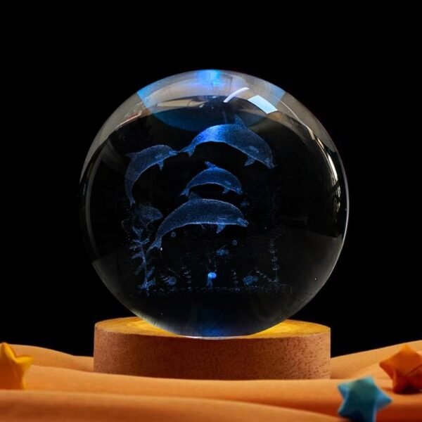 Lampara Esfera Bola De Cristal 3d Base De Madera Delfines Multicolor